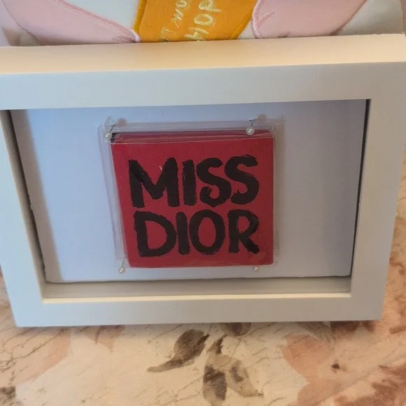 Miss Dior Notepad Shadowbox Display - Picture 3 of 8